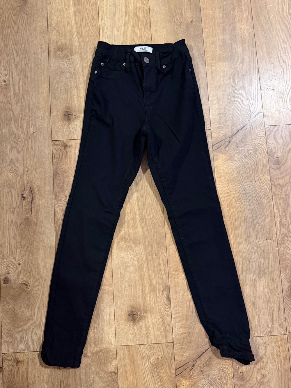 Black Women's Skinny Jeans - YMI small